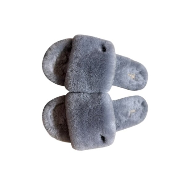 ✨ UGG Fluff Slippers – Gray Fuzzy Slide – Women’s Size 6 ✨ - Picture 2 of 4